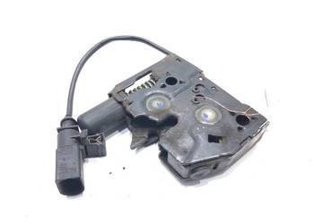 ZAMEK MASKI LEWA AUDI A8 D4 Sedan/Limuzyna 4H0823509C 09-18