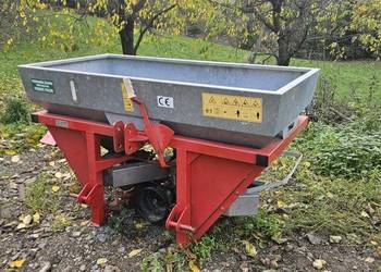 Rozsiewacz Grass Rol 600 2019 do nawozu Rozsiewacz Grass Rol 600 2019 do nawozu