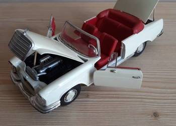 Model samochodu 1:18 Mercedes-Benz 280 SE (1966) Maisto