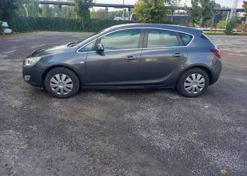 Opel Astra J Zadbany Krajowy Niski przebieg