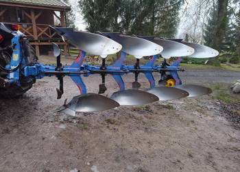 Pług obracany 4 skibowy na hydraulice