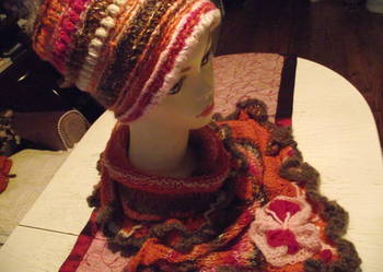AUTORSKI SZAL, CZAPKA  I MITENKI - FREEFORM CROCHET