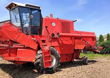 Kombajn zbożowy Bizon Z056