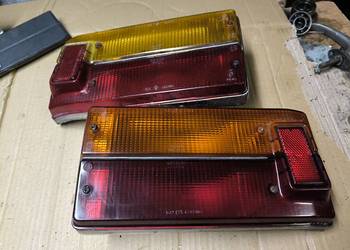 Fiat 125p lampy tylne ramka podstawa guma