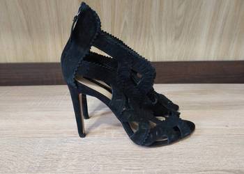 Eleganckie buty damskie Zara Basic na obcasie – rozmiar 37