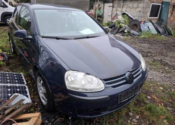 Vw golf 5 za 1800zł kompletny,  hak, alufelgi