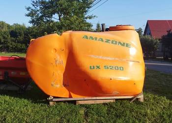 Zbiorniki do opryskiwacza Amazone UX 5200