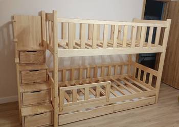 Łóżko piętrowe ze schodami - sosnowe