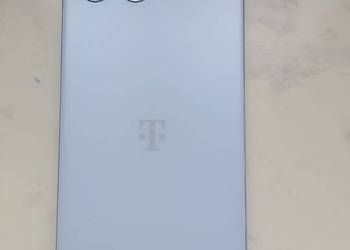 NOWY l PHONE 3