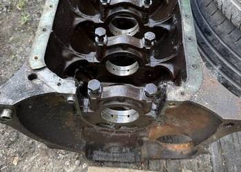 Blok silnika BMW E3 E9 E23 E24 M30  OE 1270002