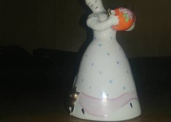 Figurka porcelana