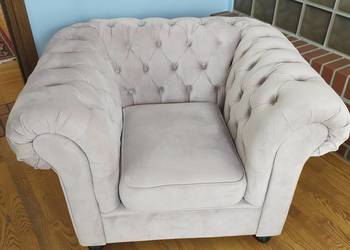 Fotel Chesterfield pudrowy róż