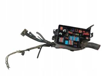 SKRZYNKA BEZPIECZNIKÓW 7588 3W 2.5 B HYB  Lexus NX I (2014- 2021 )