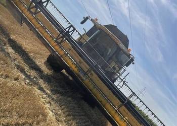 Kombajn zbozowy New Holland CR980