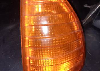 Kierunkowskaz mercedes w 123