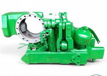 Wspornik przedniej osi L213733 John Deere 6155R