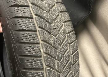 Opony GoodYear 215x65xr17.. Zima. Stan jak nowy. Używany, jeździłem 2 miesi