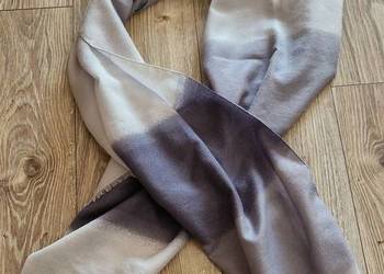 apaszka chusta szal szary biały