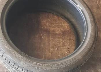 Sprzedam oponę 225/40 r18 Sprzedam oponę 225/40 r18