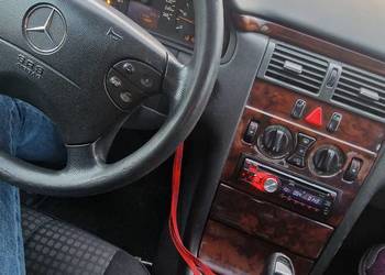 Mercedes E klasa w210 Okularnik