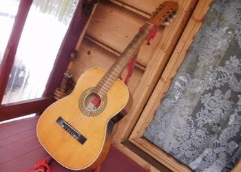 Gitara klasyczna,akustyczna ,ładnie brzmiąca