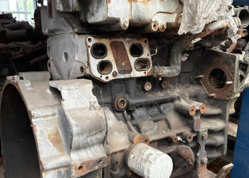 Deutz TCD 3.6 L4 85kW 114 KM Silnik Blok CZĘŚCI Deutz TCD 3.6 L4 85kW 114 KM Silnik Blok CZĘŚCI