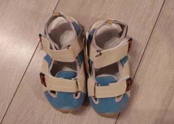 Sandałki chłopak r 26 wkładka 15,5