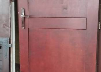 Drzwi zewnętrzne z ramą  z demontażu 90 cm