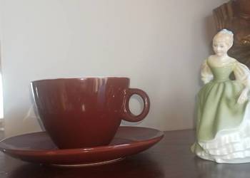 Filiżanka na spodku, duża. Brąz.