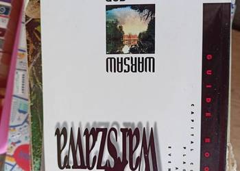 przewodnik turystyczny guide book Warszawa Gdańska szafa z książkami outlet