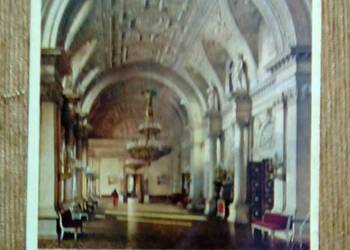 WNĘTRZE MUZEUM ERMITAŻU W SANKT PETERSBURGU