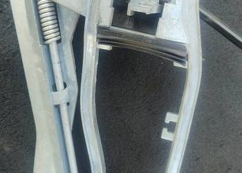 Wspornik klamka BMW E53 przód lewy ( od kierowcy )