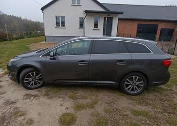 TOYOTA AVENSIS 2015r( PROSZE PRZECZYTAC OPIS  PONIZEJ ).