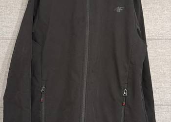 Damska czarna kurtka softshell z kapturem 4F rozmiar M