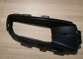 BMW X5 E70 PRAWA KRATKA ZDERZAKA PRZÓD 51117175486