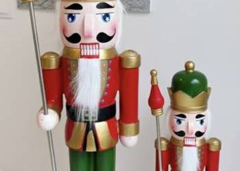 Cudowne drewniane dziadki do orzechów 90 cm i 45 cm