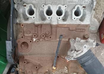 Sprzedam silnik uszkodzony audi a4 B5  ADP