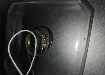 Cudowny złoty pierścionek. Nowy.. polecam.