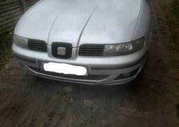 Błotnik prawy lewy zderzak pas przedni LS7Y przód Seat Leon 1.9 tdi części