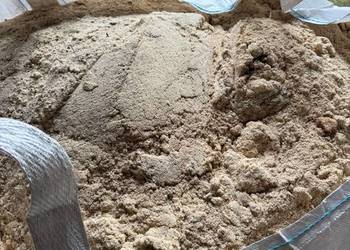 Trociny wióry w workach