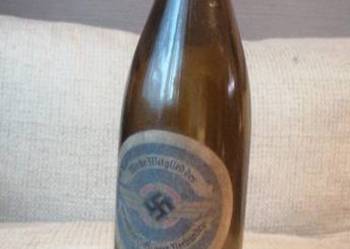 Luftwaffe. Butelka po wodzie mineralnej