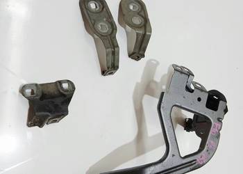 MOCOWANIE BŁOTNIKA PRAWY PRZÓD BMW F10 A52