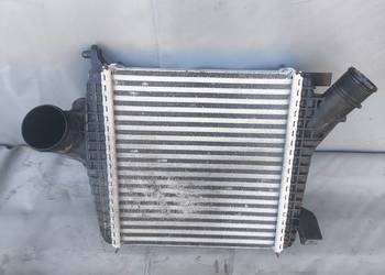 CHŁODNICA POWIETRZA INTERCOOLER PRAWA PRAWY AUDI Q7 II 2 Q8 PORSCHE CAYENNE