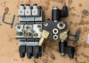 Rozdzielacz hydrauliczny HAWE 158972 czterosekcyjny