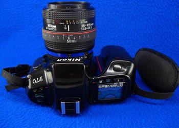 NIKON F70 z obiektywem i handgripem
