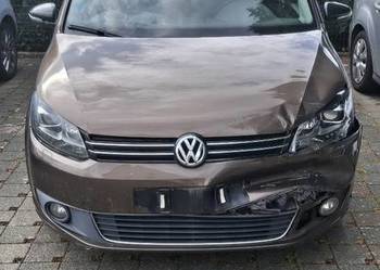 Ładny Volkswagen Touran II generacja 2012