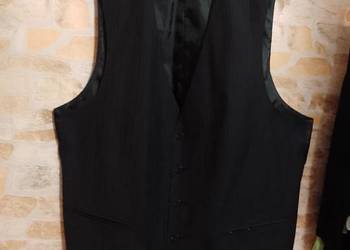 (XL/54) Czarna kamizelka garniturowa w drobne prążki z Londynu, jak NOWA (XL/54) Czarna kamizelka garniturowa w drobne prążki z Londynu, jak NOWA