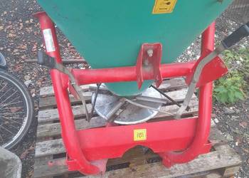 Rozsiewacz nawozy 300 litrów