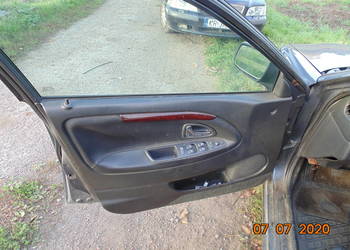 Boczki drzwi skórzane skóra czarne Volvo  s40 v40 lift