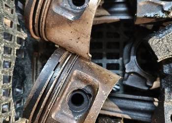 Tłok korbowód OM601 OM602 2,0 diesel 2,5